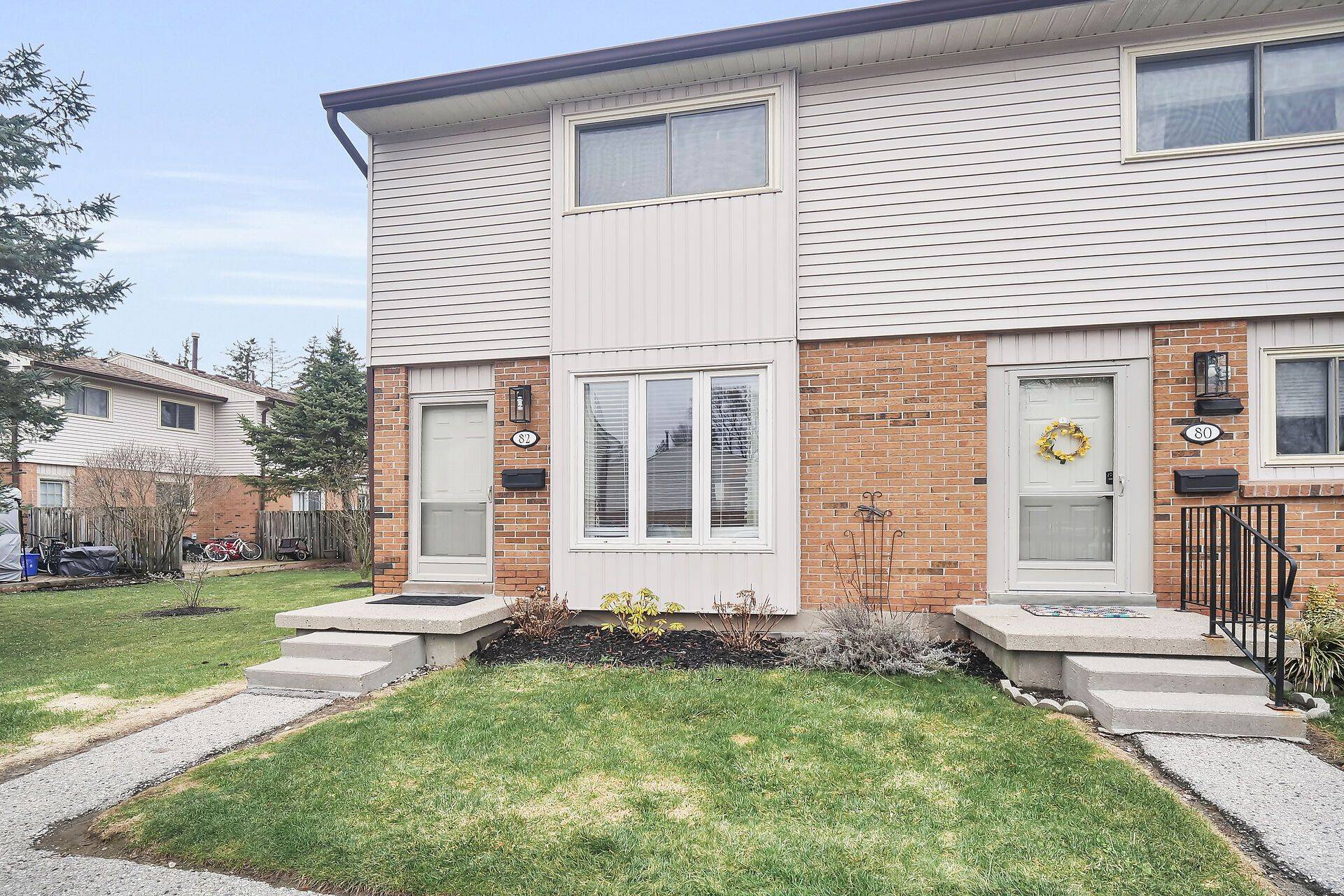 London South, ON N6K 2Y6,1328 Commissioners RD W #82