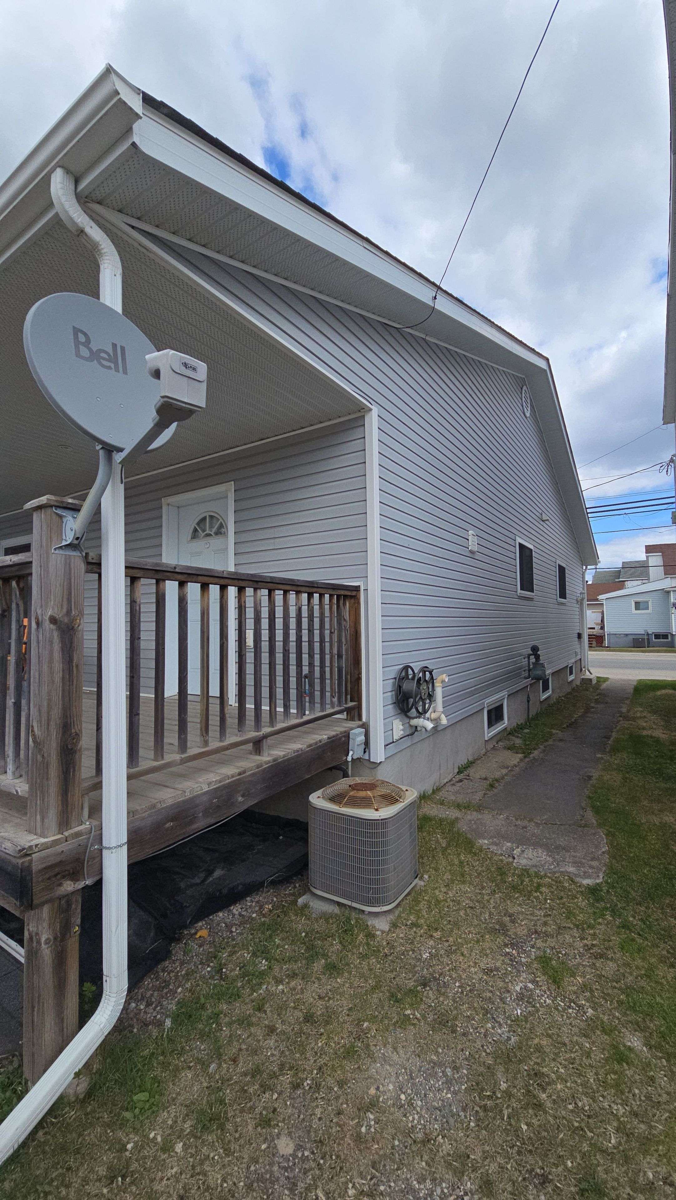 Timmins, ON P4N 2L1,355-359 Pine ST S