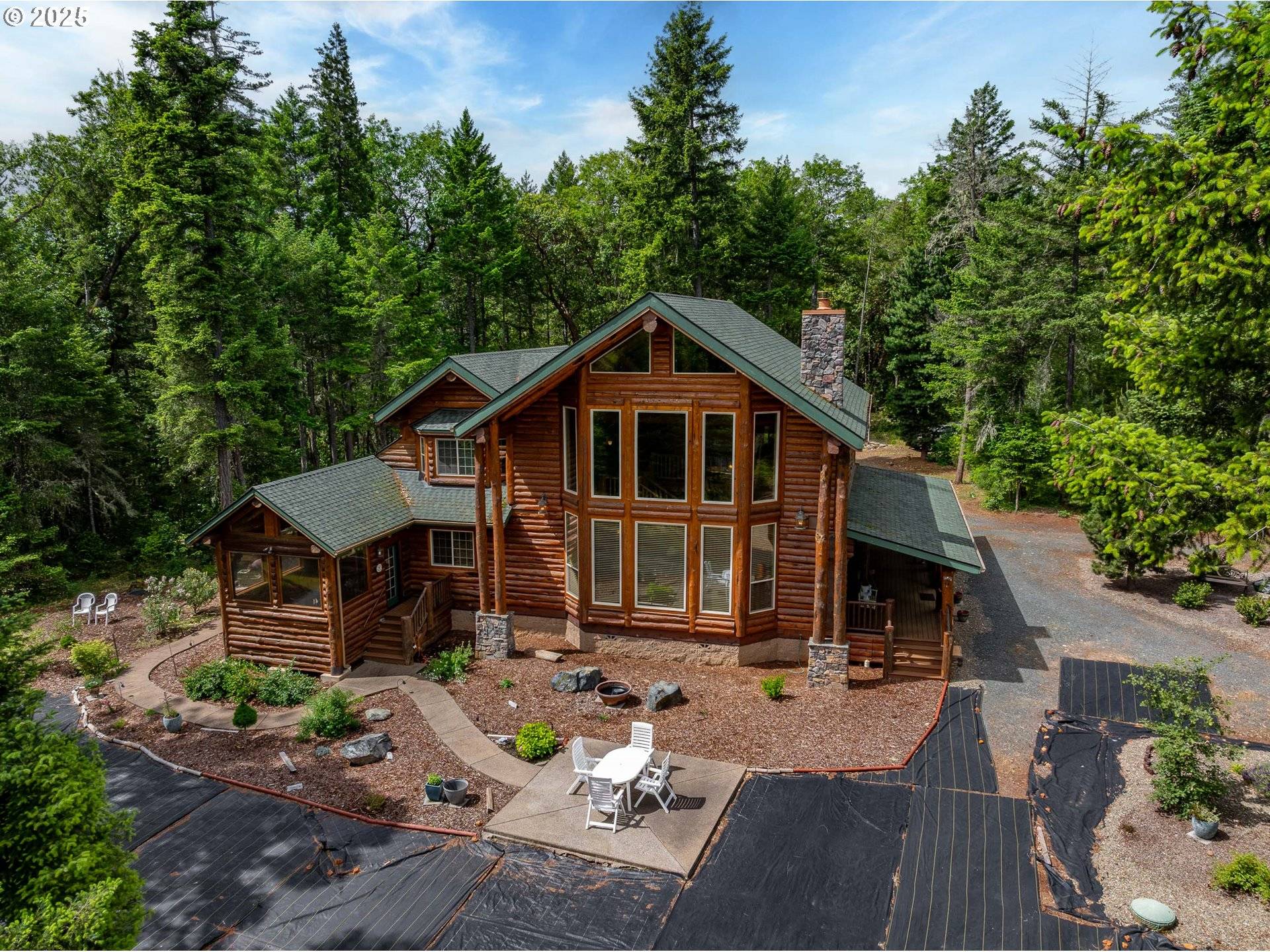 Grants Pass, OR 97527,400 ROCKINGHORSE DR
