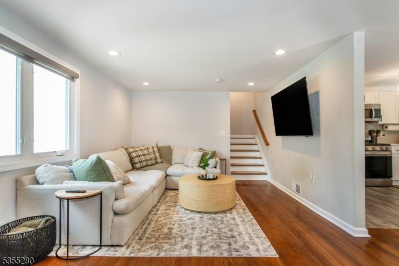 Florham Park Boro, NJ 07932,37 Beechwood Rd