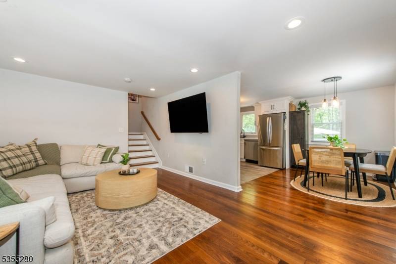 Florham Park Boro, NJ 07932,37 Beechwood Rd