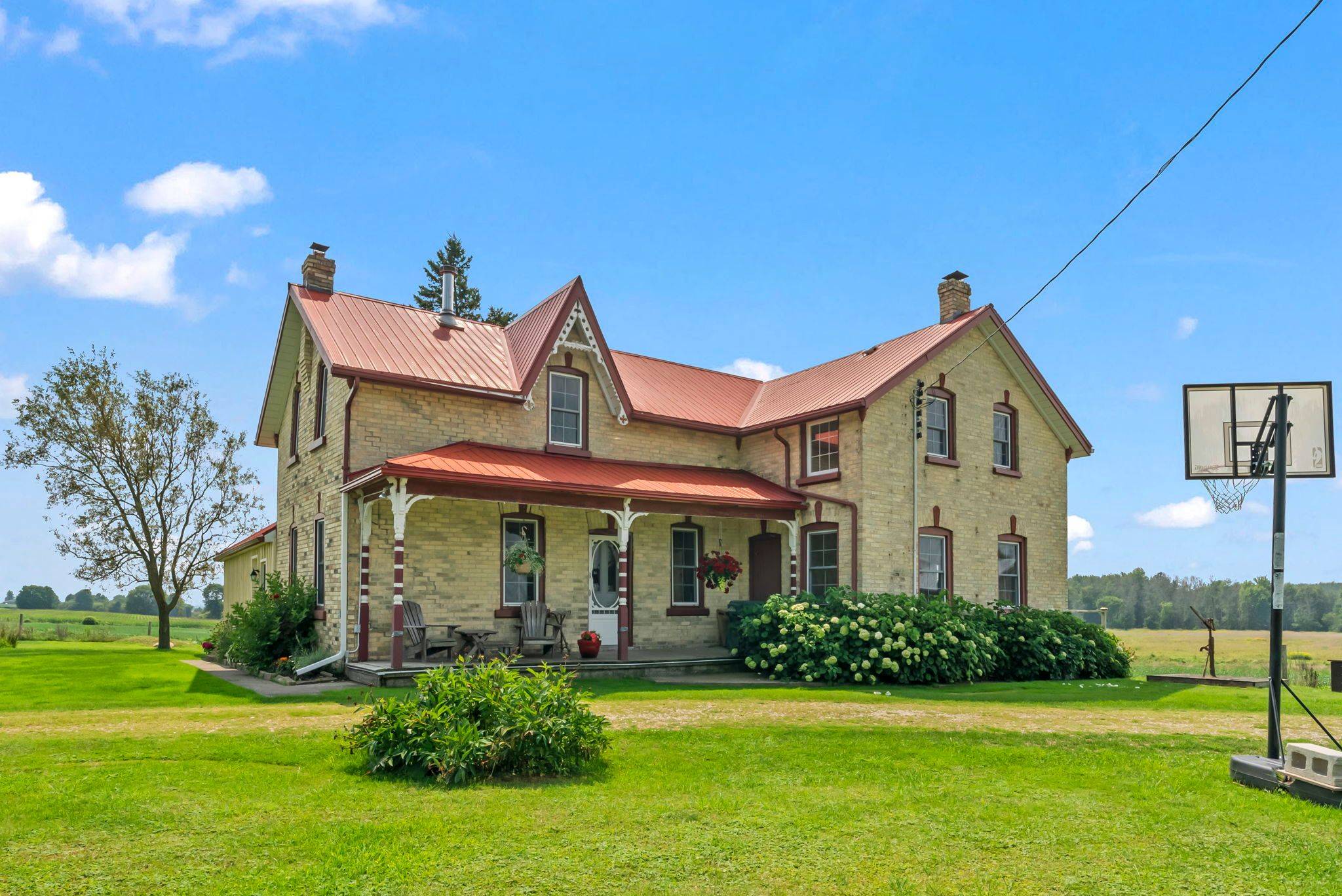 Morris Turnberry, ON N0G 2X0,89739 Belmore Line