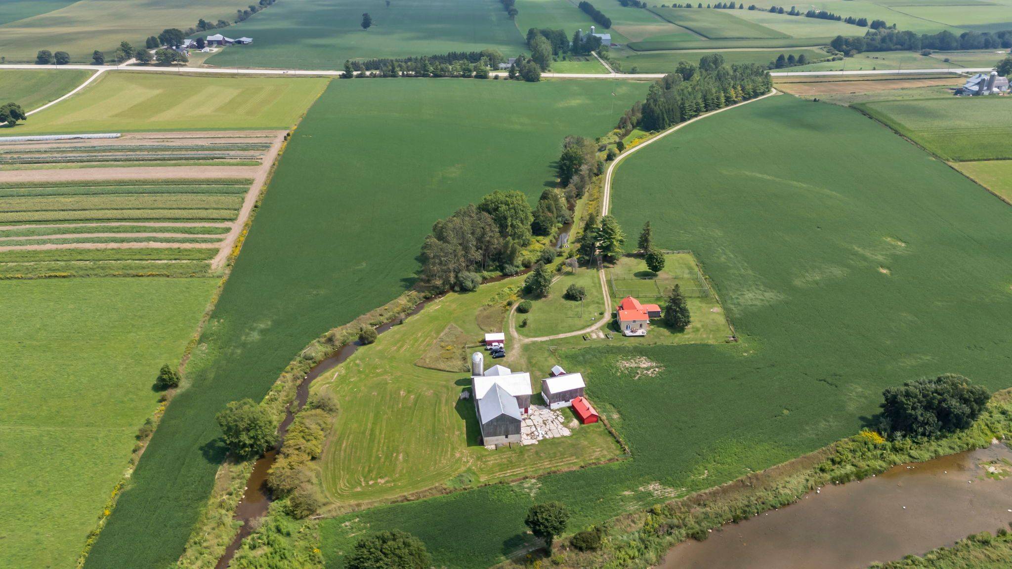 Morris Turnberry, ON N0G 2X0,89739 Belmore Line