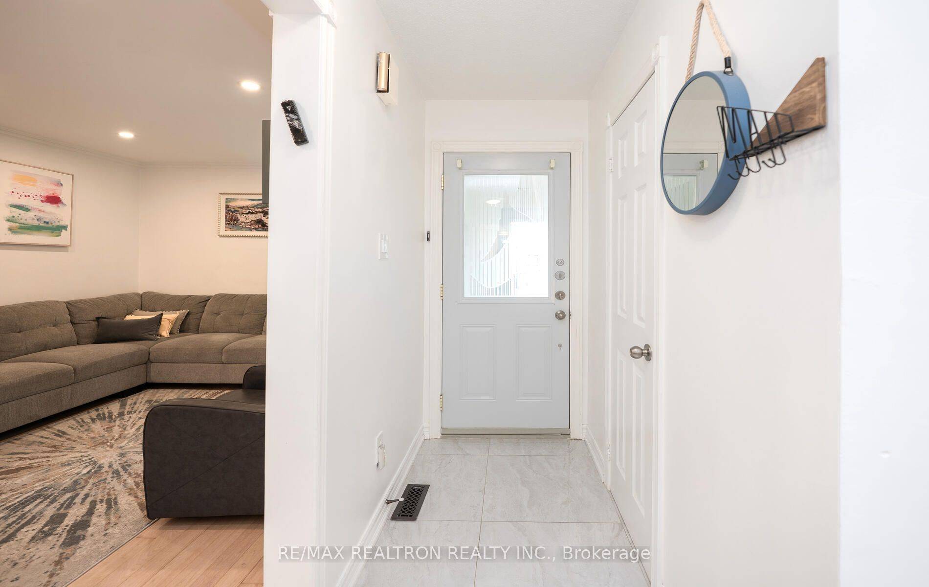 Vaughan, ON L4J 5A2,22 Rejane CRES