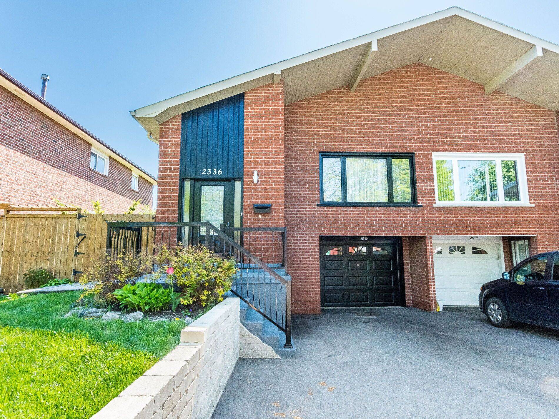 Mississauga, ON L5B 2R1,2336 Chilsworthy AVE