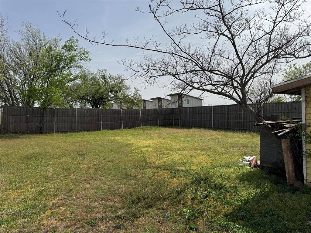 Bowie, TX 76230,411 Decatur Street