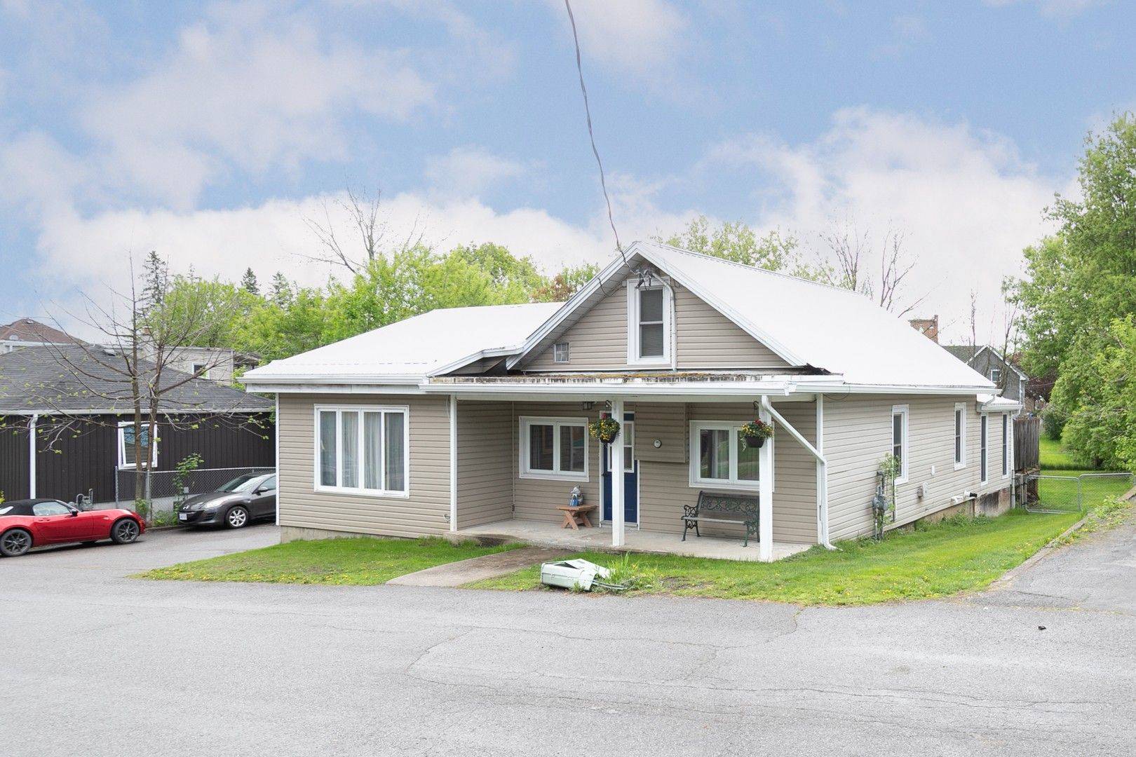 Quinte West, ON K0K 2C0,11 Finnegan DR