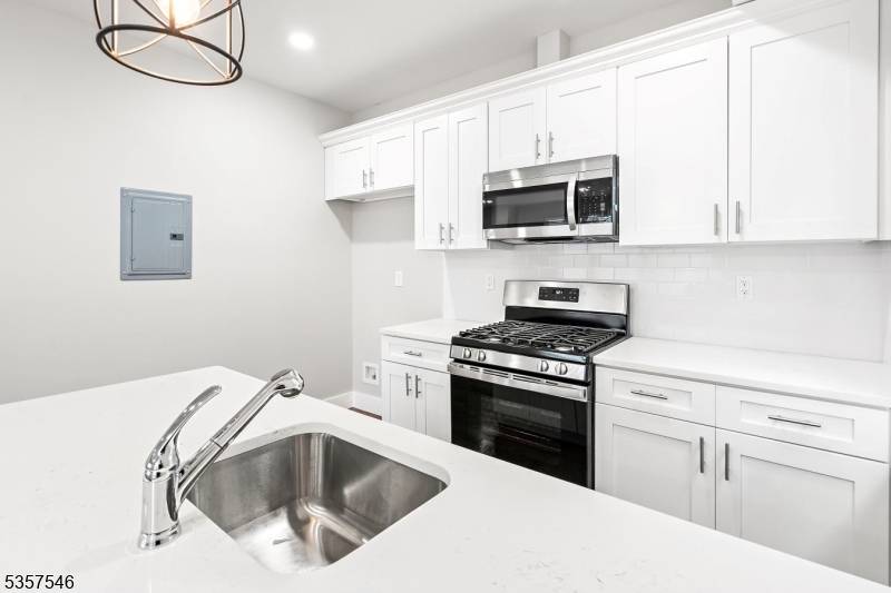 Newark City, NJ 07112,9-11 Marie Pl #1