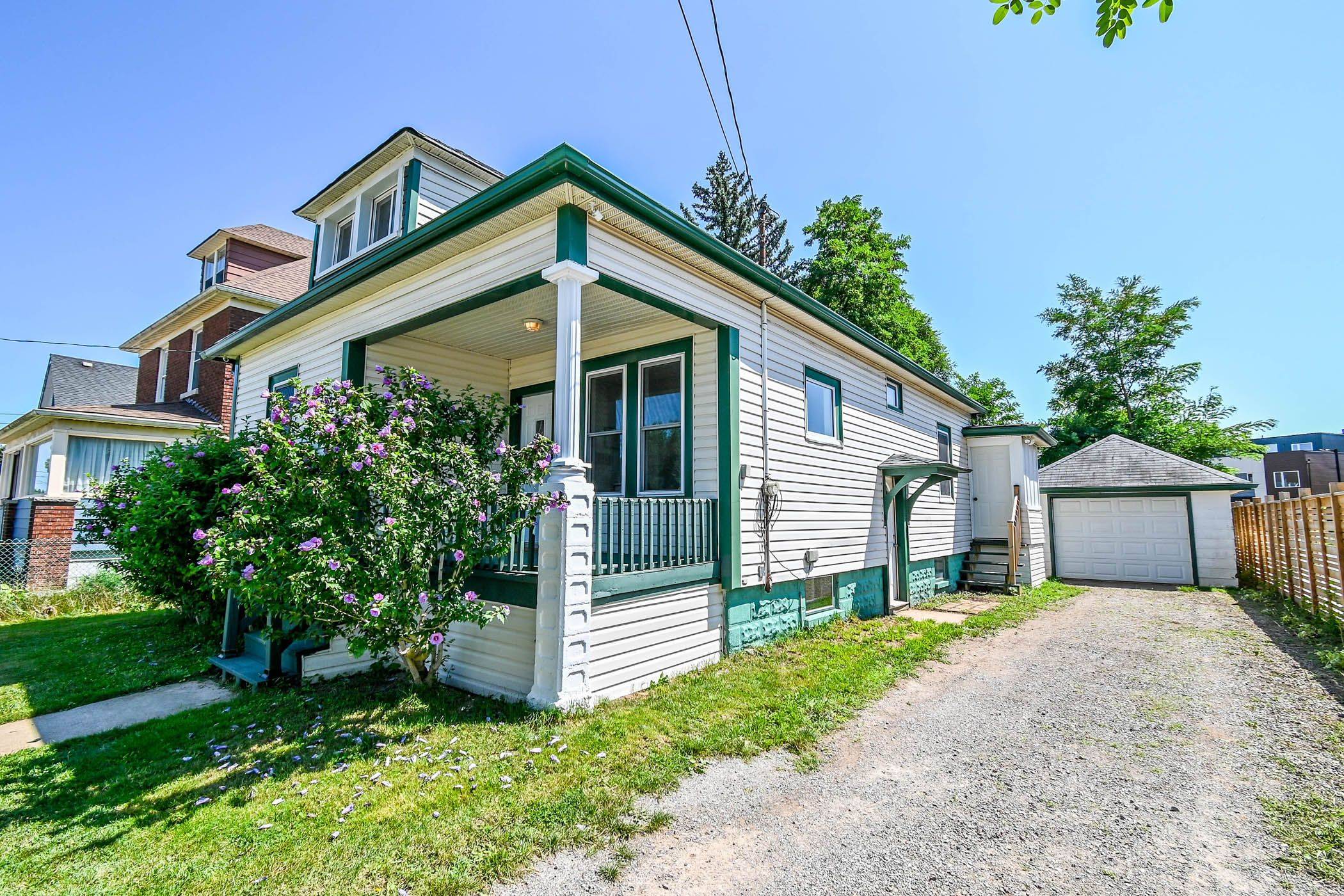 Niagara Falls, ON L2G 2B2,5790 ROBINSON ST
