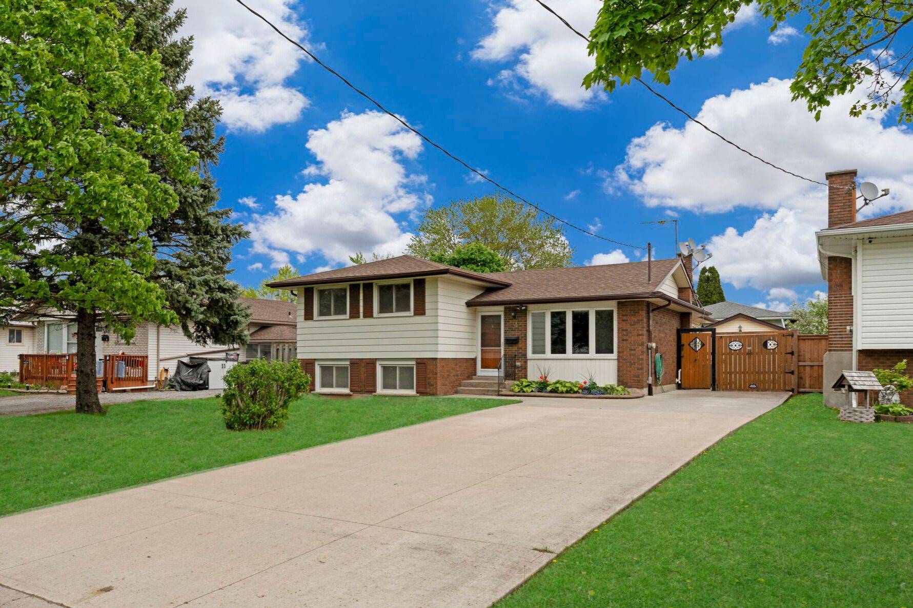 St. Catharines, ON L2M 6E5,4 Huntley CRES