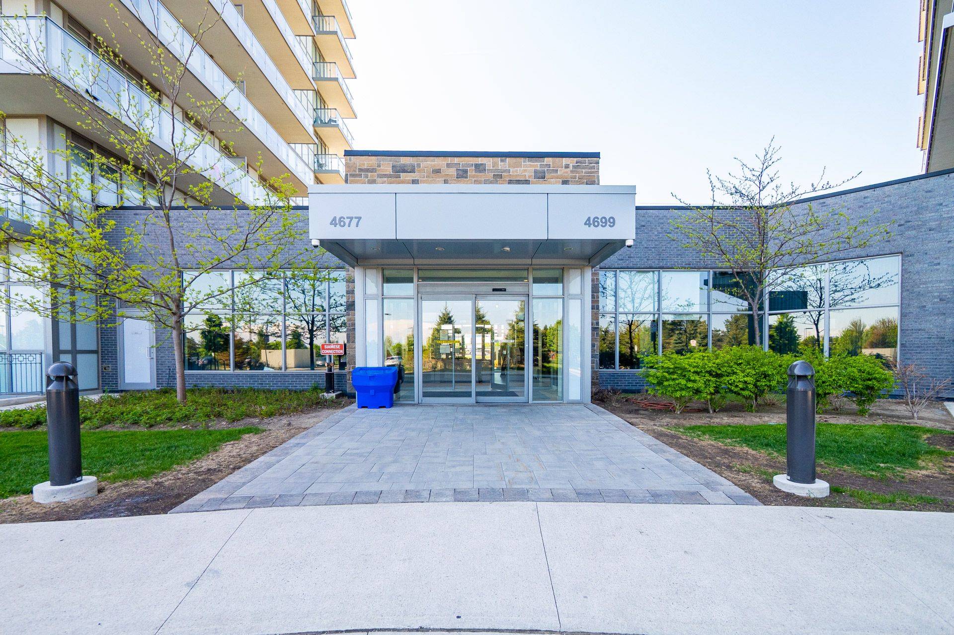 Mississauga, ON L5M 2E5,4699 Glen Erin DR #409