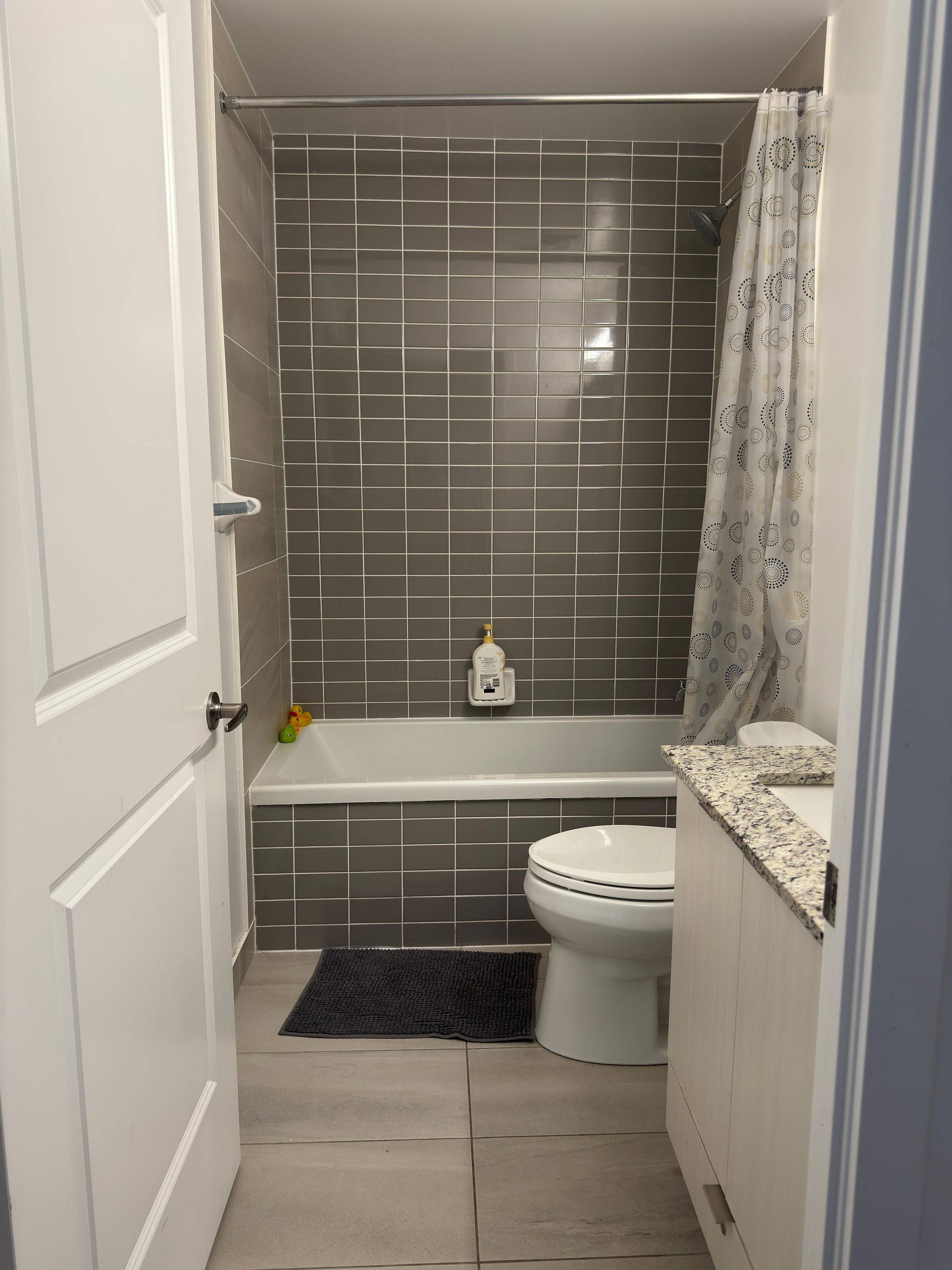 Mississauga, ON L5M 0Z7,4655 METCALFE AVE #209