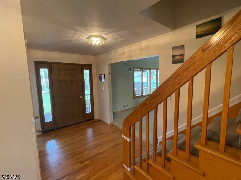 Roxbury Twp., NJ 07876,26 Unneberg Ave