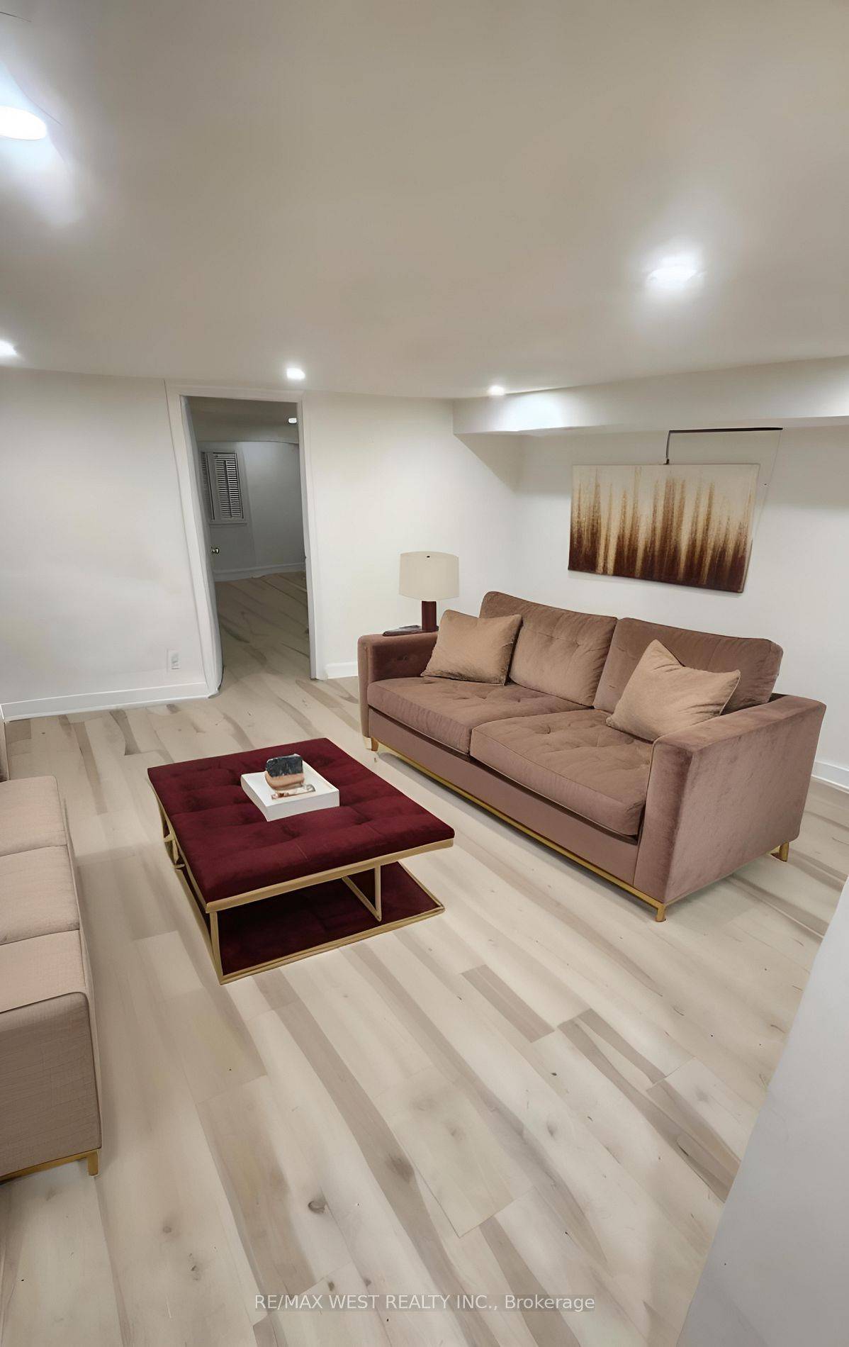Toronto E02, ON M4L 2B4,1816 Gerrard ST E #Bsmt