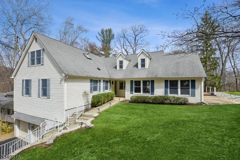 Morris Plains Boro, NJ 07950,10 Crestview Ct W
