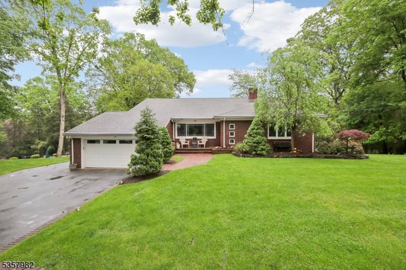 Oakland Boro, NJ 07436,39 Chuckanutt Dr