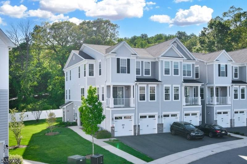 Cedar Grove Twp., NJ 07009,218 Aspen Dr