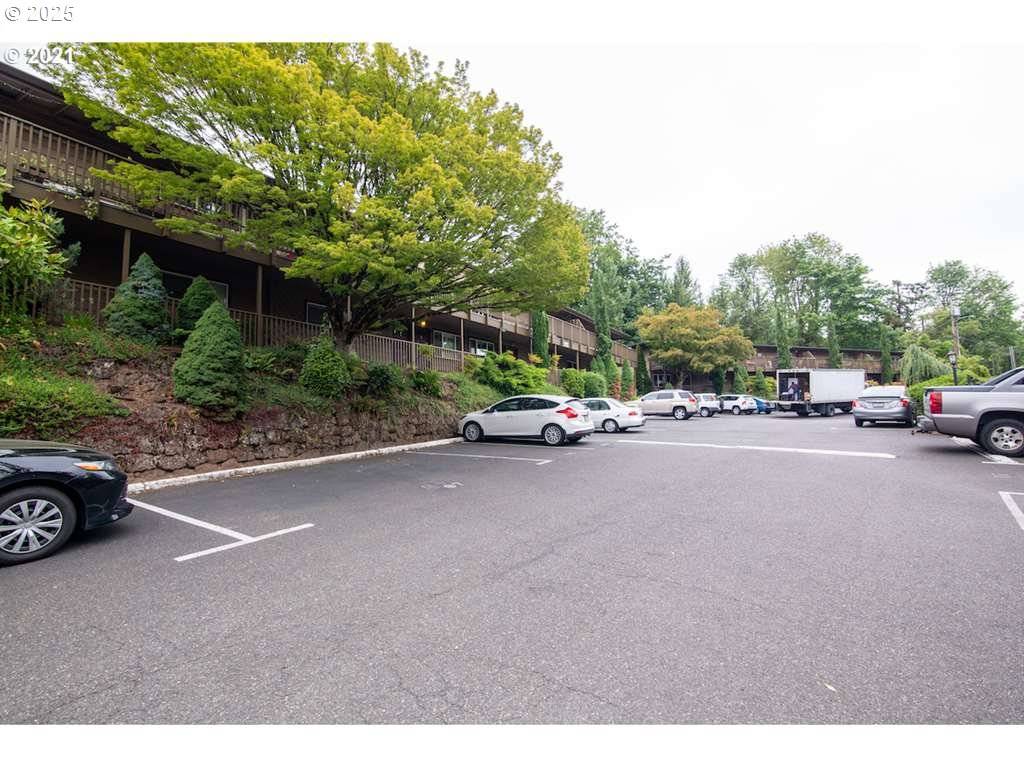 Portland, OR 97219,1035 SW BERTHA BLVD ##4