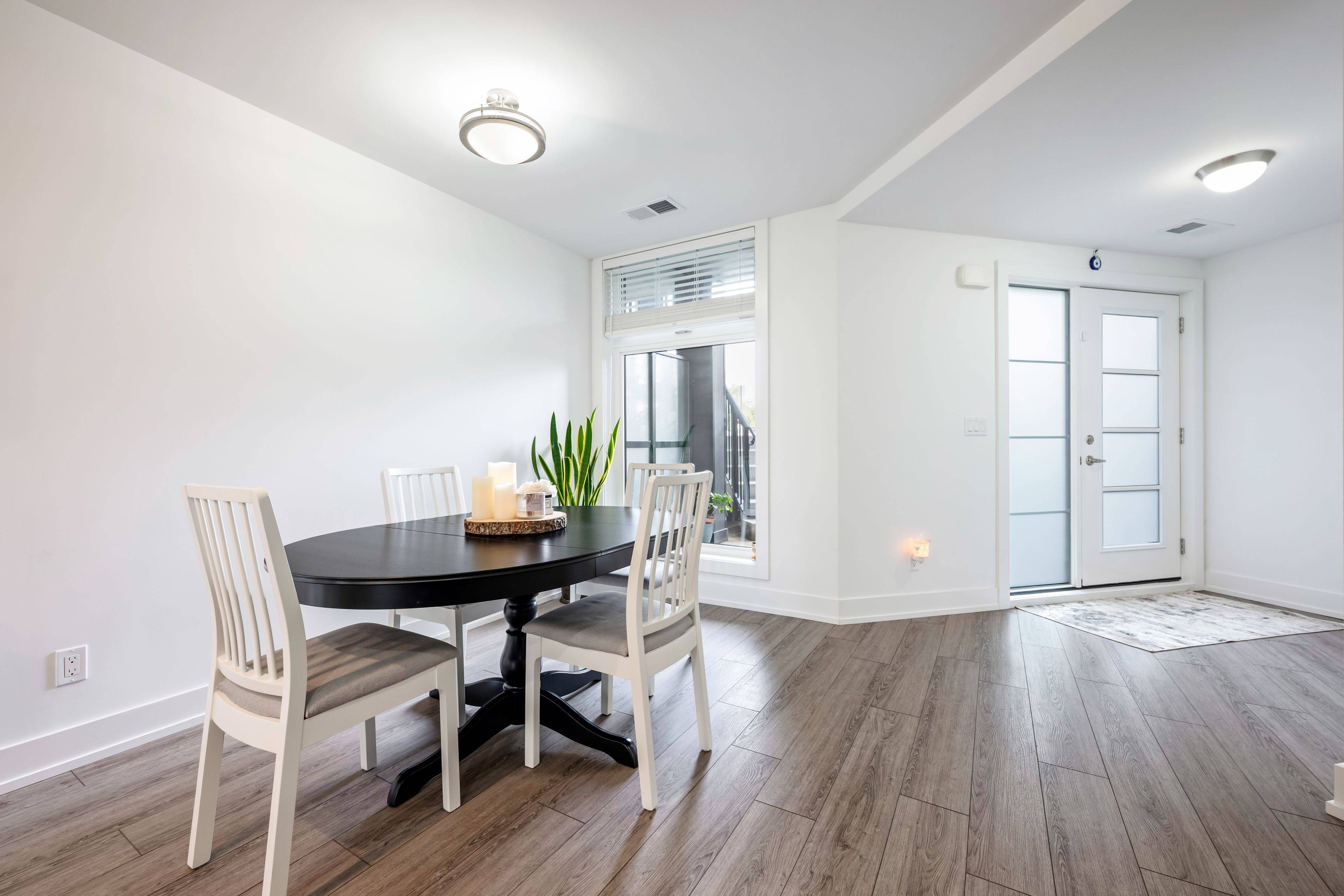 Orangeville, ON L9W 7S6,17 Centre ST #104