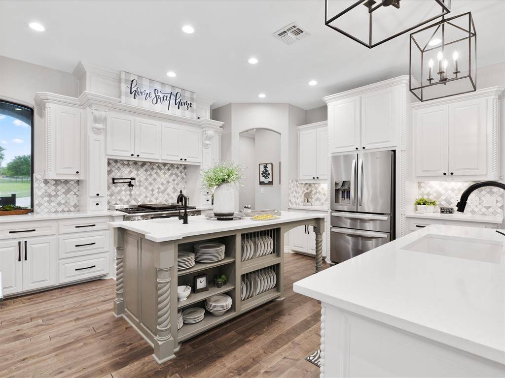 Justin, TX 76247,8970 Burnett Road