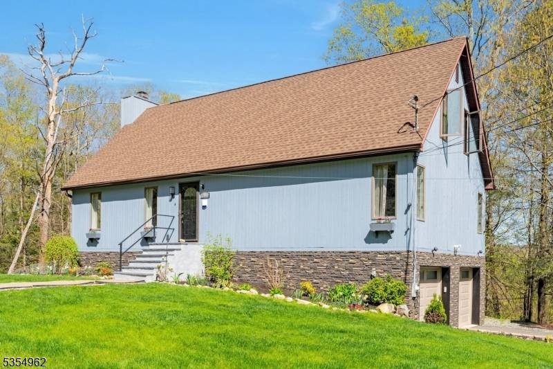 West Milford Twp., NJ 07421,40 Kinswood Rd