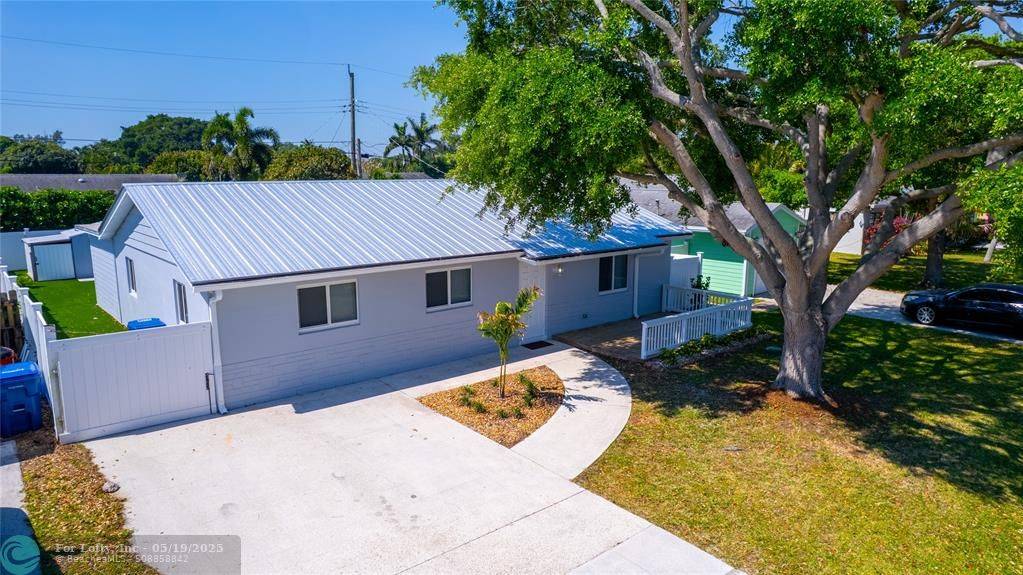 Jupiter, FL 33458,516 E Whitney Dr