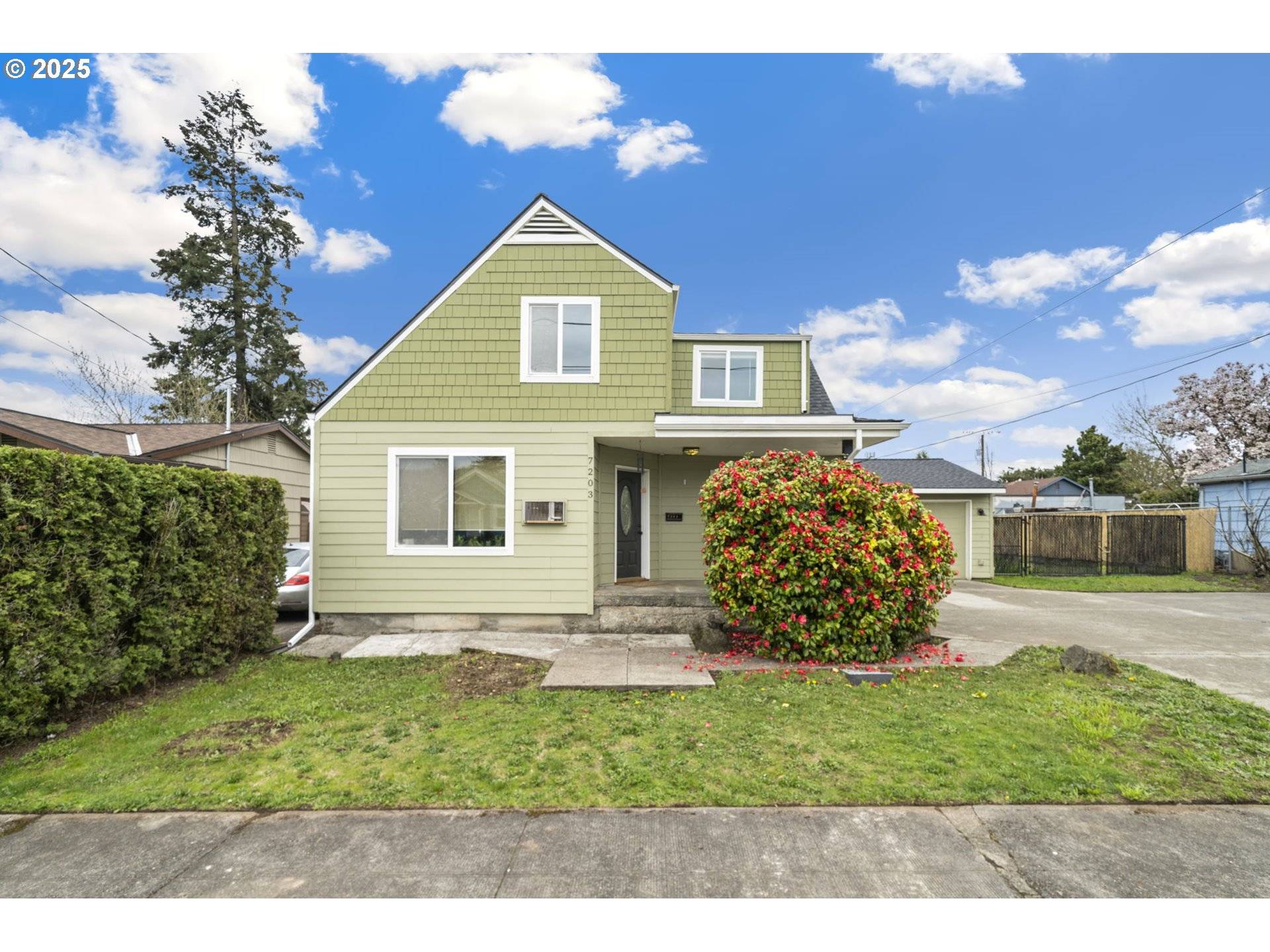 Portland, OR 97266,7203 SE 84TH AVE