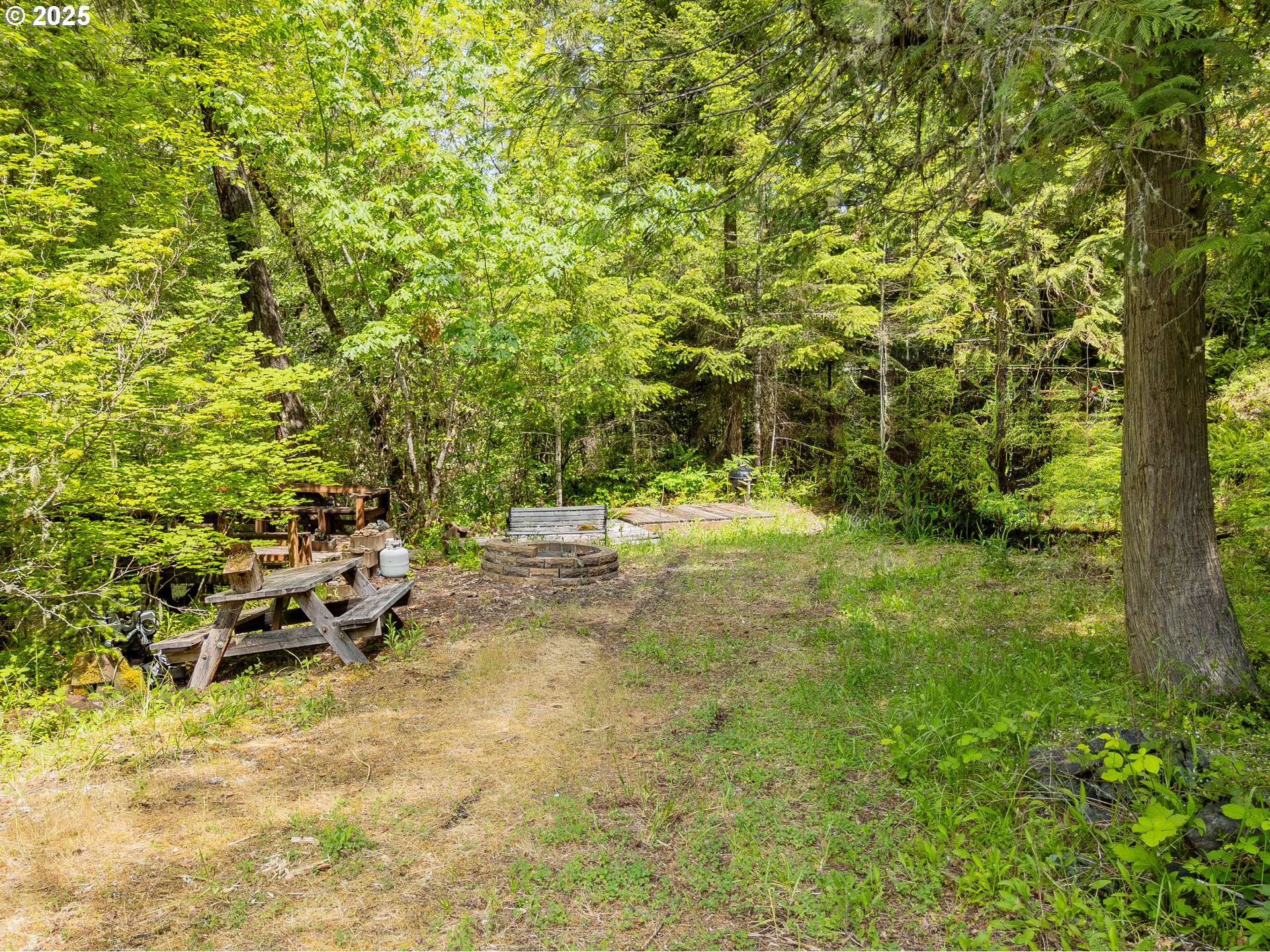 400 NEWBRIDGE RD, Glide, OR 97443