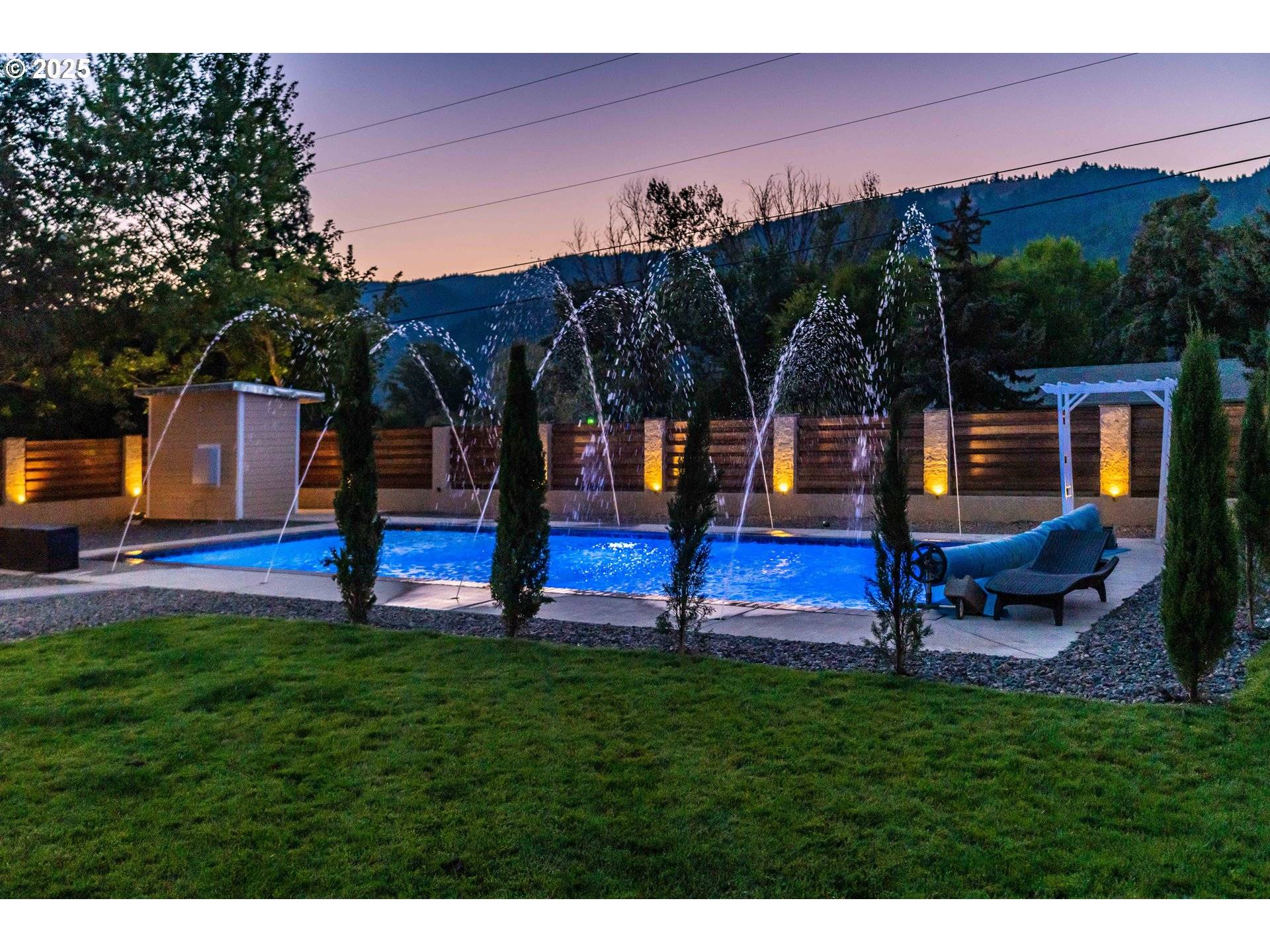Myrtle Creek, OR 97457,190 WALNUT ST