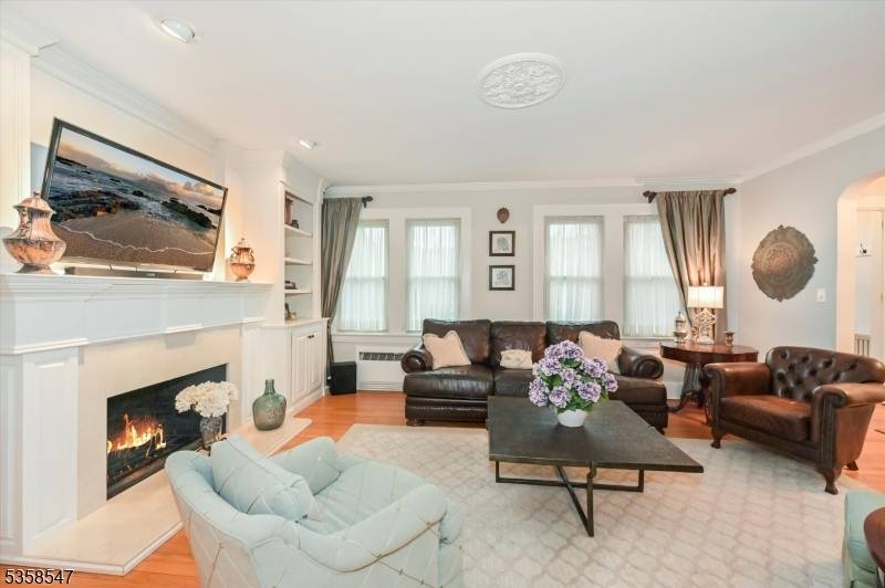 Glen Rock Boro, NJ 07452,18 Warren Pl