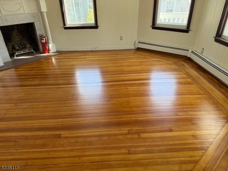 Morristown Town, NJ 07960,114 Maple Ave