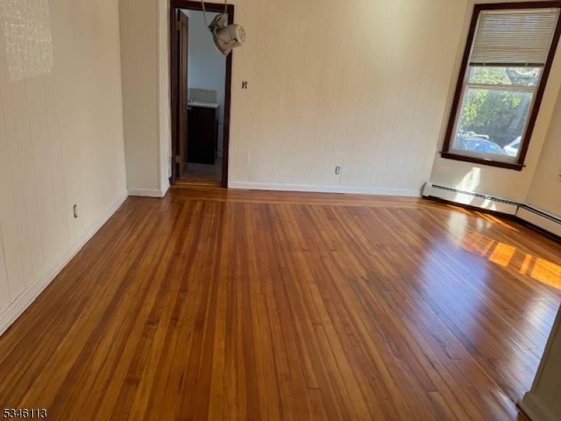 Morristown Town, NJ 07960,114 Maple Ave