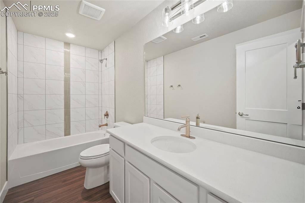 Colorado Springs, CO 80925,3052 Curly GRV