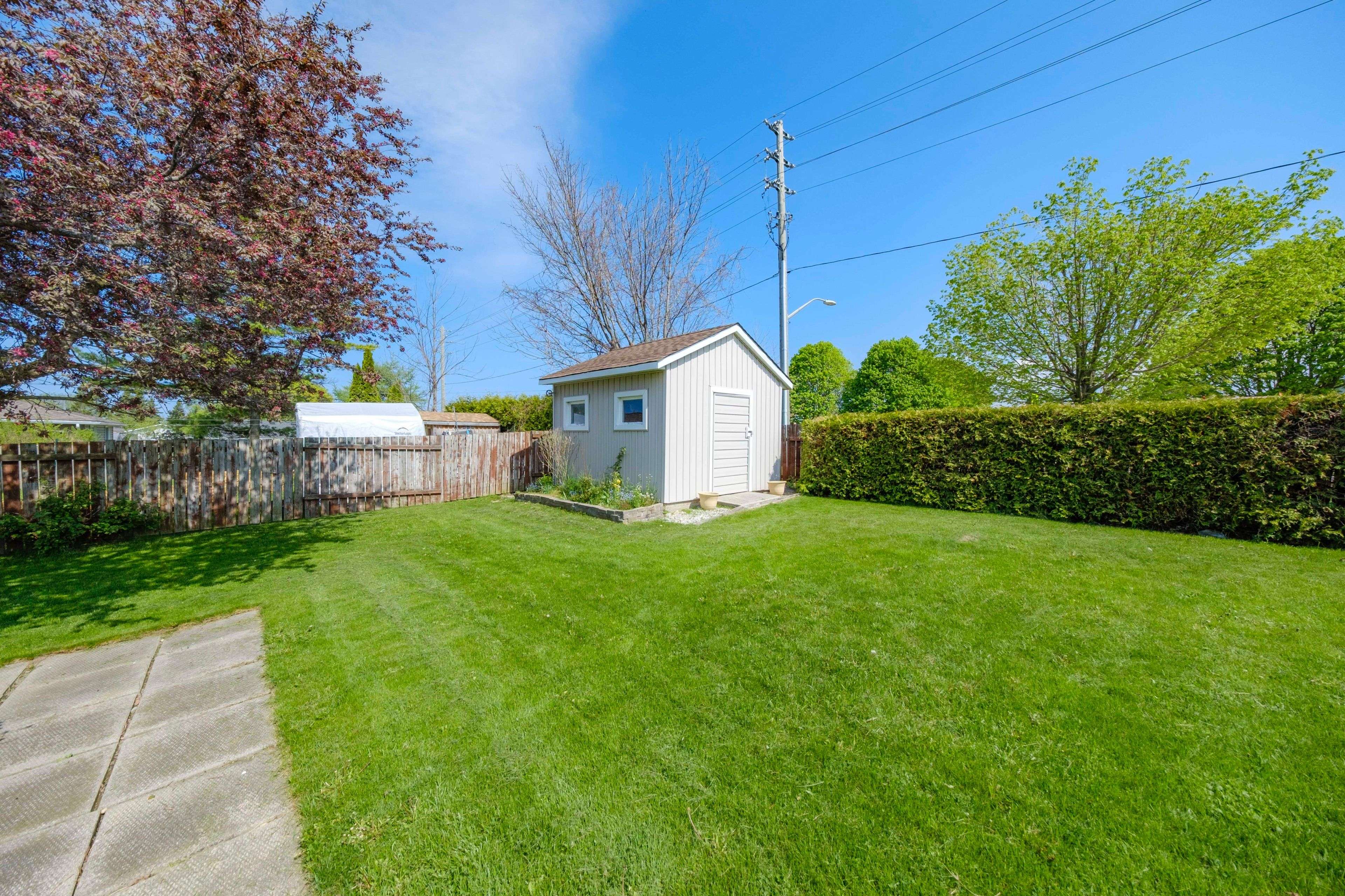 Kincardine, ON N2Z 1S6,660 Johnston CRES