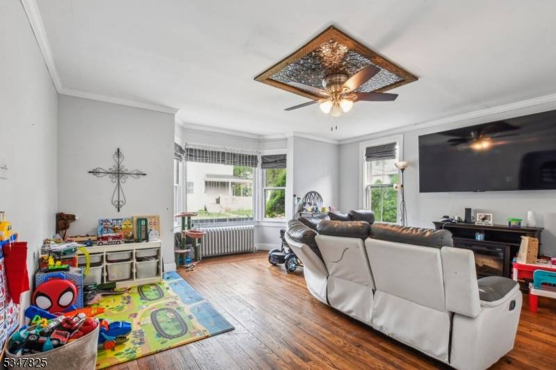 Newton Town, NJ 07860,43 Madison St