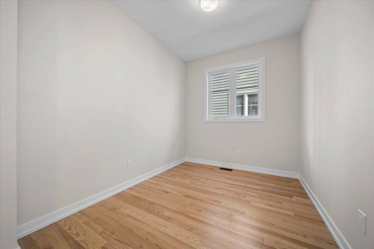 Stittsville - Munster - Richmond, ON K0A 2Z0,91 HACKAMORE CRES