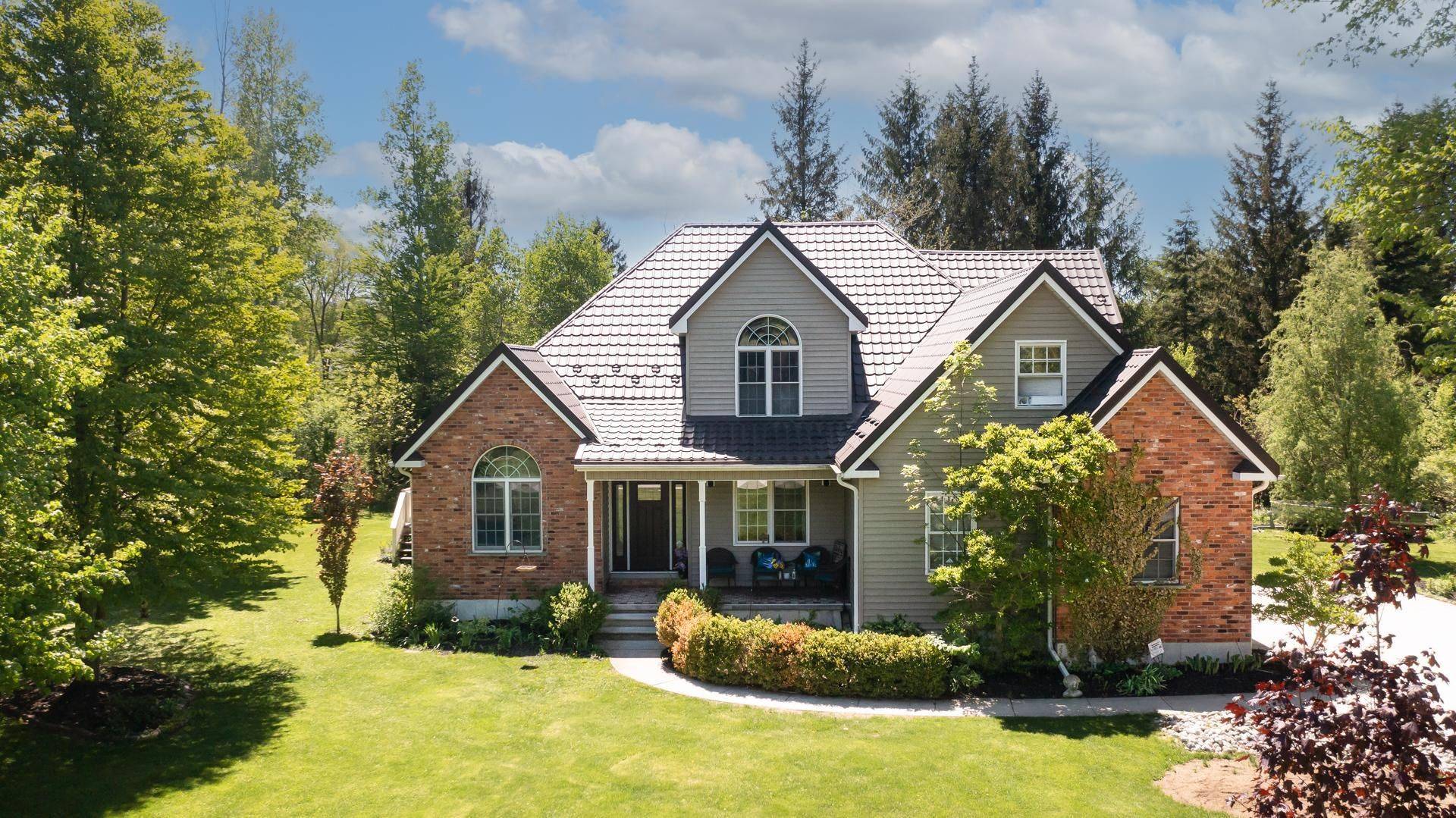 Bluewater, ON N0M 1G0,32 Christy ST