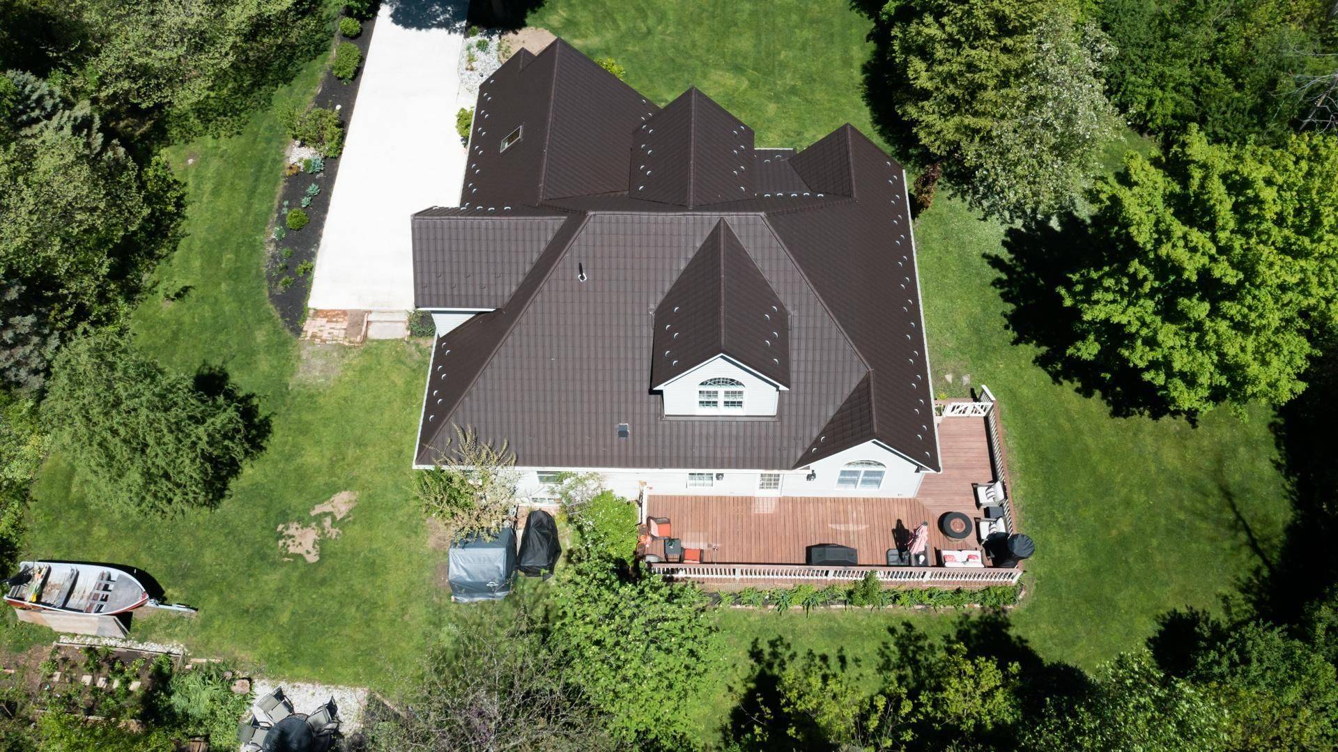 Bluewater, ON N0M 1G0,32 Christy ST