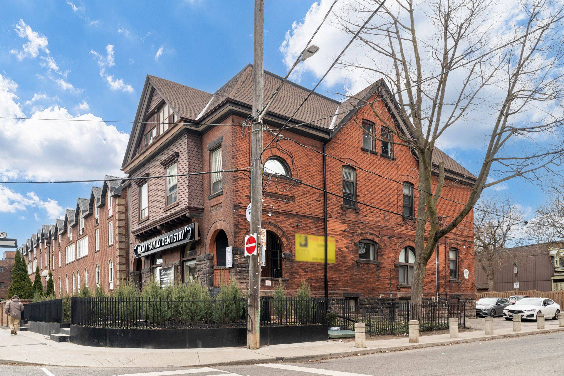 Toronto W01, ON M6K 1G5,1244 King ST W #2ND FLR