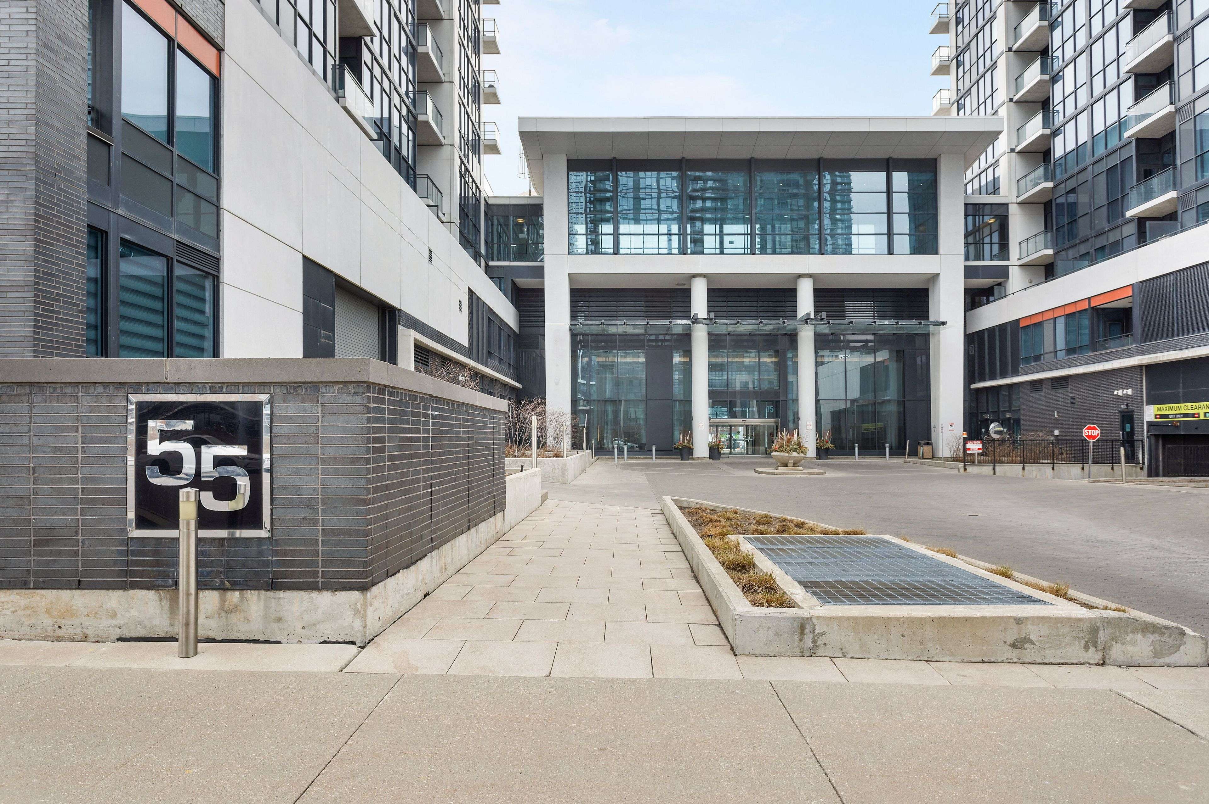Mississauga, ON L5R 0E4,55 Eglinton AVE W #1010