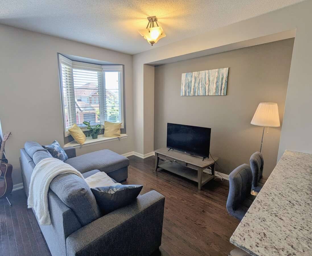 Milton, ON L9T 8M7,165 Hampshire WAY #131
