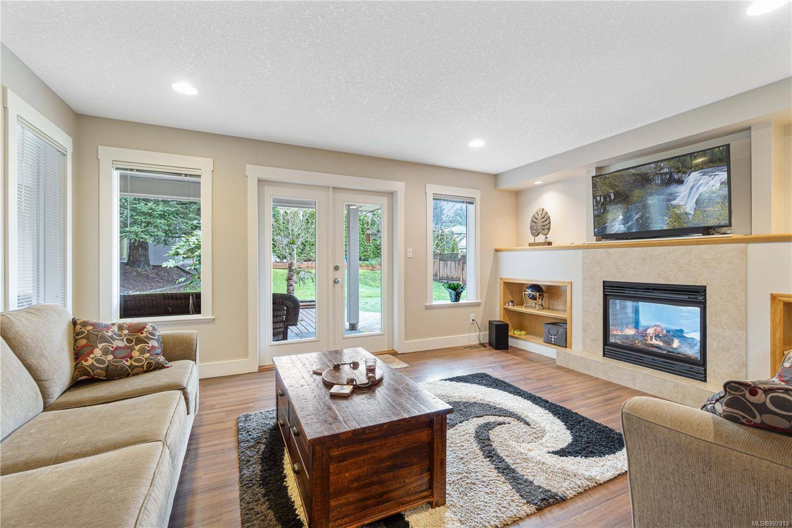 Nanaimo, BC V9R 7E2,1121 Beechwood Dr