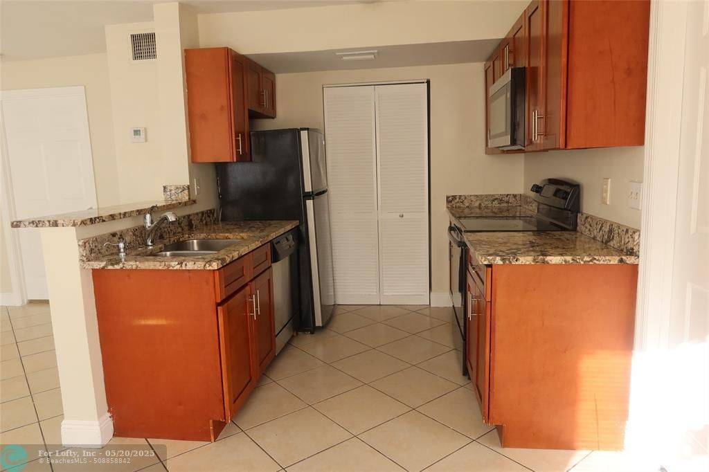 Sunrise, FL 33351,3954 NW 87th Ave  #3954