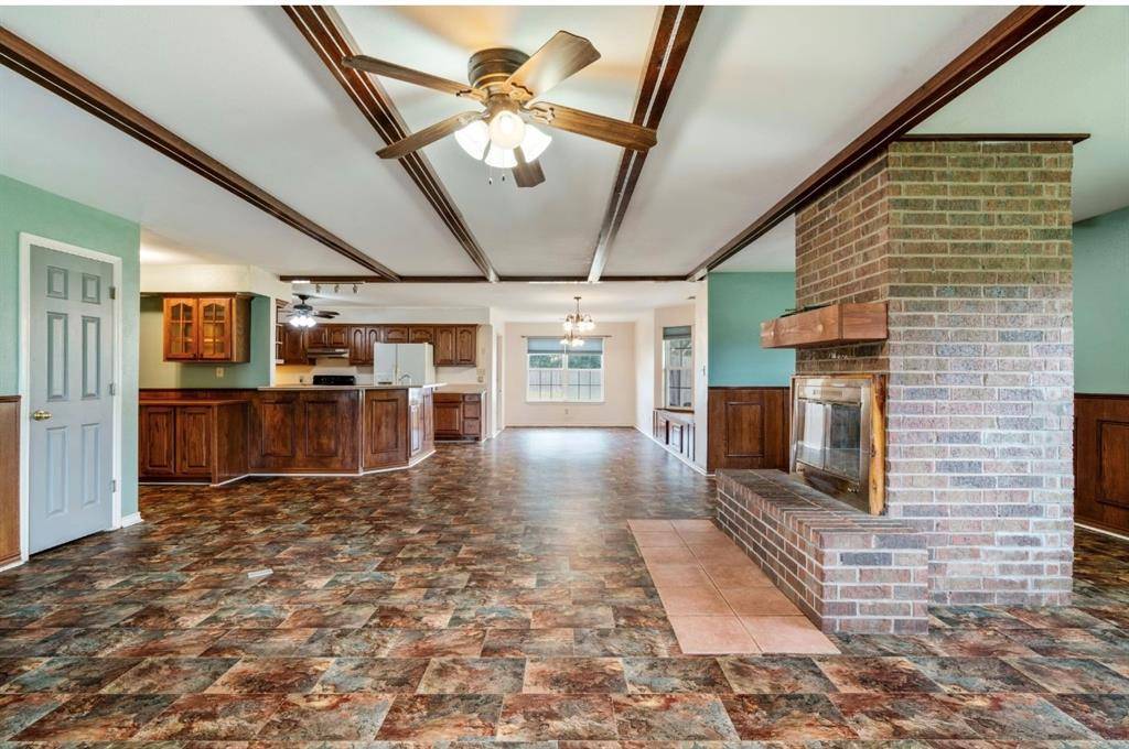 Paris, TX 75462,1100 County Road 12200