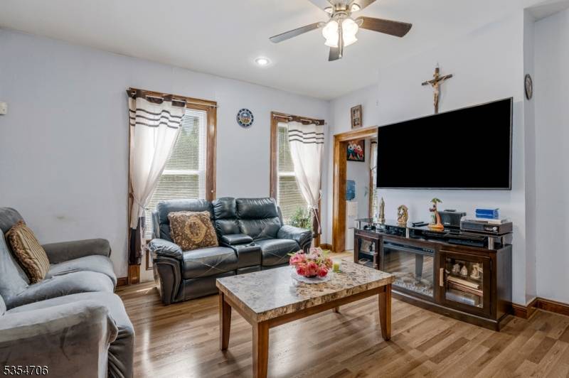 North Plainfield Boro, NJ 07060,99 Duer St