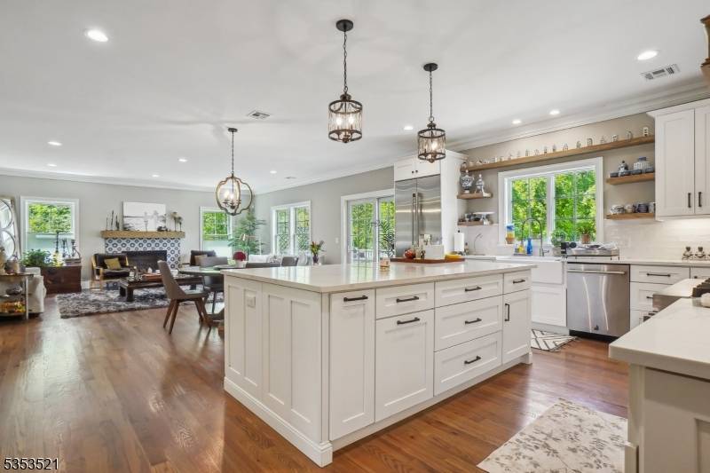 Florham Park Boro, NJ 07932,149 Ridgedale Ave