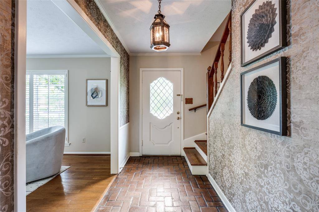 Dallas, TX 75229,4336 Meadowdale Lane