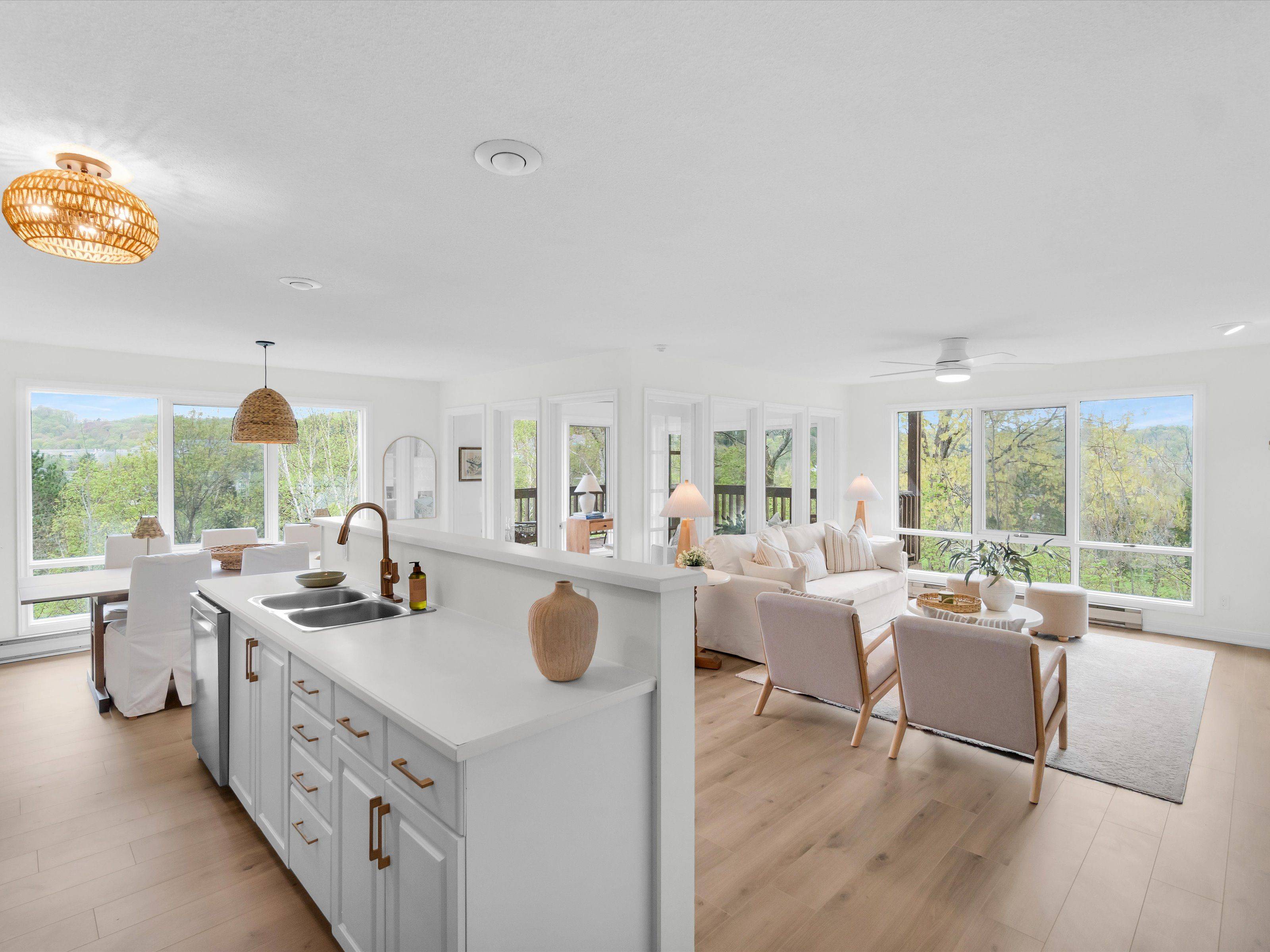 Huntsville, ON P1H 1A9,26 Deerhurst DR #203