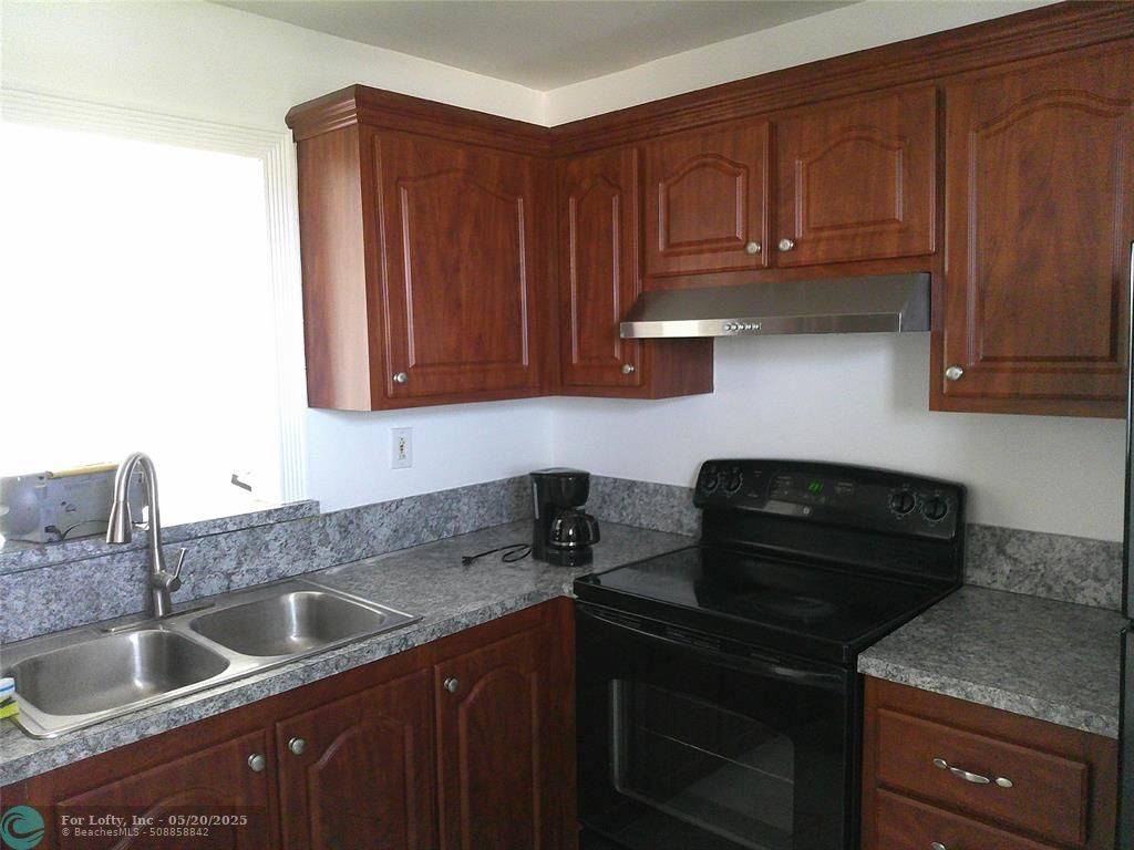 Plantation, FL 33317,Address not disclosed