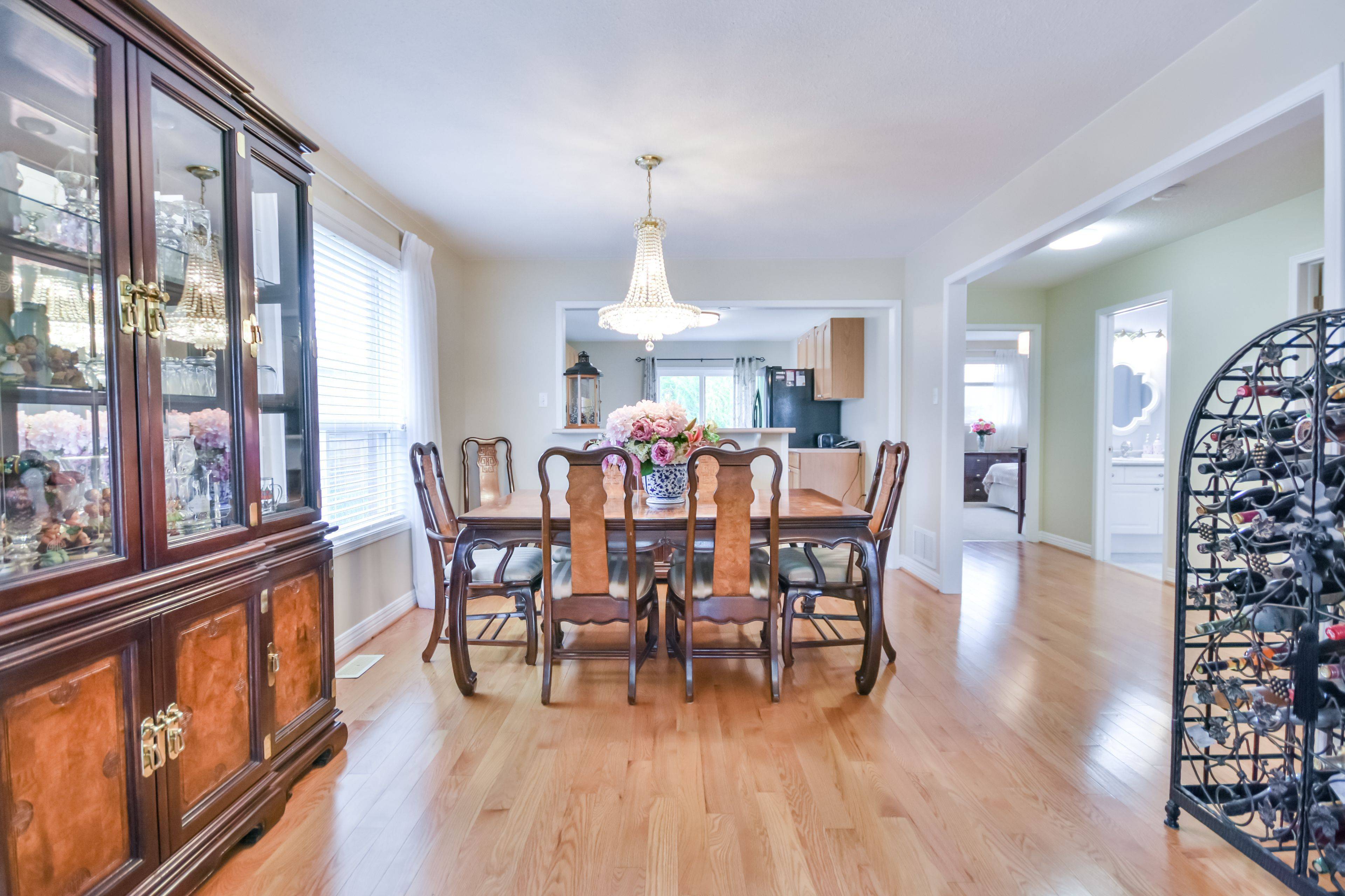 Barrie, ON L4M 7K4,77 Sun King CRES